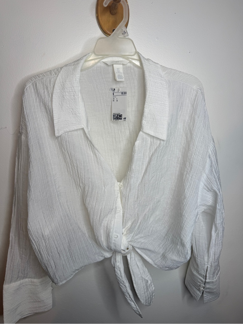 H&M White Crinkle Tie-Front Crop Top